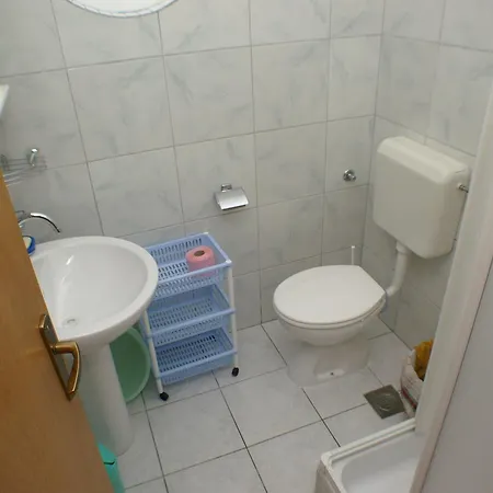 Studio Bilo 4202c Apartment Primosten